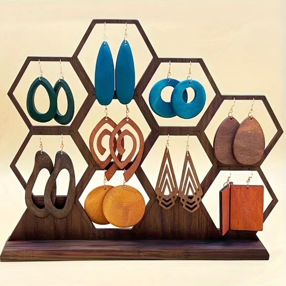 ⭐️ 5 for $25 Natural Wood Painted Lightweight Earrings Gold Tone Hoops - Picture 2 of 6